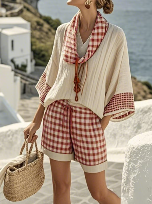 Short linen set with checkered pattern